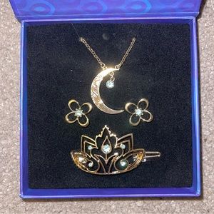 Disney Drop Aladdin 2022 Jewelry Set Necklace Earrings Barrette